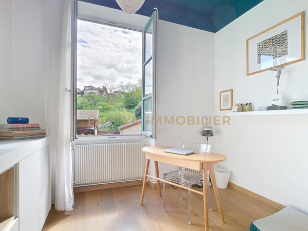 Neuville-sur-Saône (69250) Sublime T4 rénové dans un ancien couvent