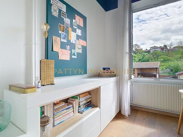 Neuville-sur-Saône (69250) Sublime T4 rénové dans un ancien couvent