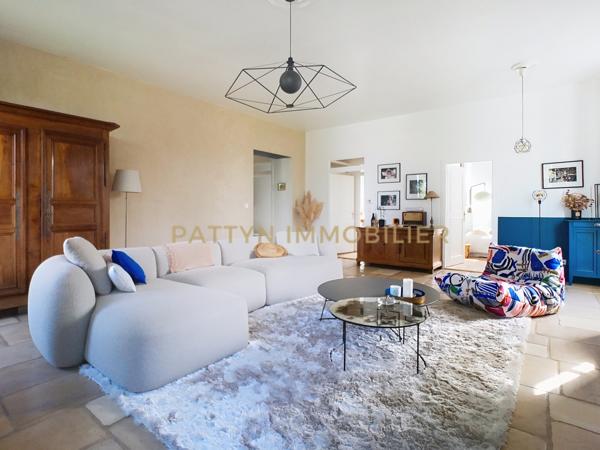 Neuville-sur-Saône (69250) Sublime T4 rénové dans un ancien couvent