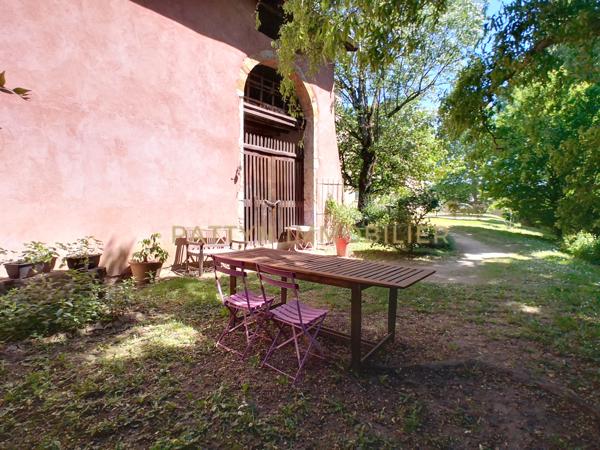 Neuville-sur-Saône (69250) Sublime T4 rénové dans un ancien couvent