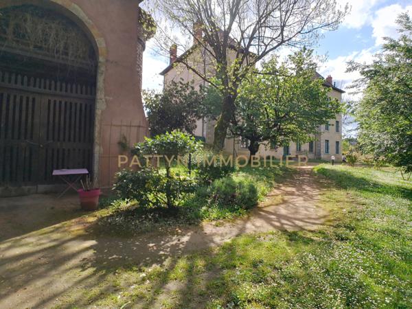 Neuville-sur-Saône (69250) Sublime T4 rénové dans un ancien couvent