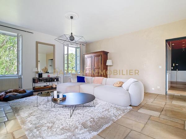 Neuville-sur-Saône (69250) Sublime T4 rénové dans un ancien couvent