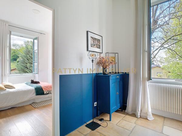 Neuville-sur-Saône (69250) Sublime T4 rénové dans un ancien couvent