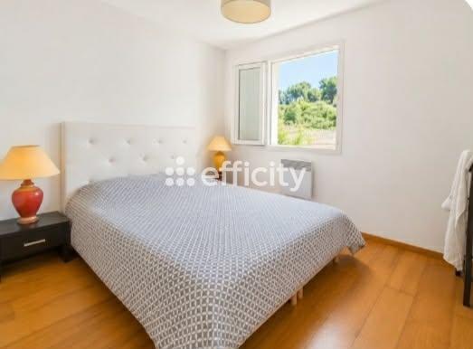 Maison
         6 pièces
        - 127 m² 540 000 € *