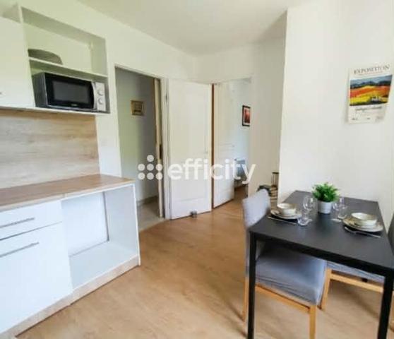 Maison
         6 pièces
        - 127 m² 540 000 € *