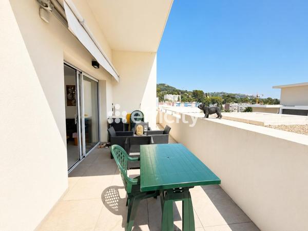 Appartement
         4 pièces
        - 77 m² Exclusivité 565 000 € *