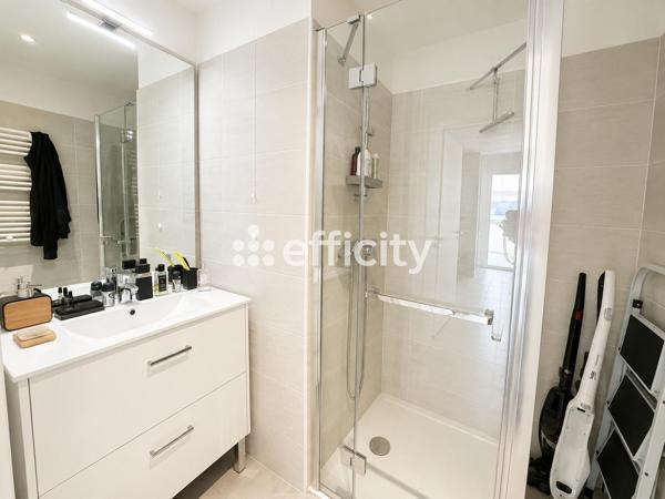 Appartement
         4 pièces
        - 77 m² Exclusivité 565 000 € *