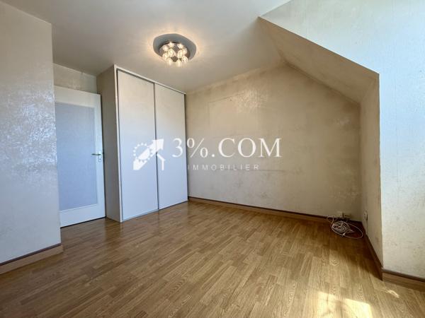 Maison
                                                                                                                                                                                                                                                                                                                        4 pièce(s)                                                                                                                                                                                                          3 chambre(s)                                                                                                                                                                                                          81.04  m²