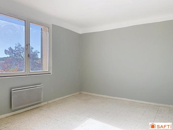 Le Pontet - Maison individuelle non mitoyenne 134m2, 5 chambres