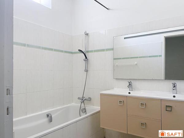 Le Pontet - Maison individuelle non mitoyenne 134m2, 5 chambres