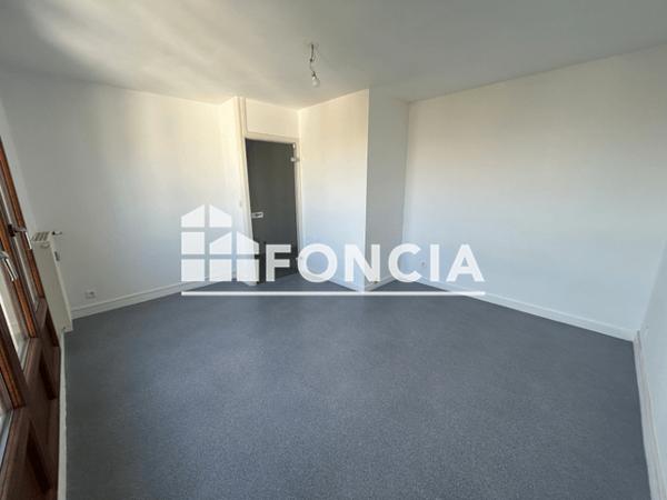 Location Studio 31 m² - 45 RUE DE SILLERY Reims 51100