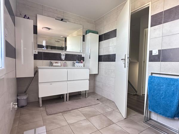16710 SAINT YRIEIX SUR CHARENTE Maison familiale avec vie de plain-pied ? 4 chambres ? Saint-Yrieix-sur-Charente