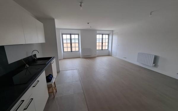 Appartement à louer    3 pièces • 65,97 m2 Compiègne
