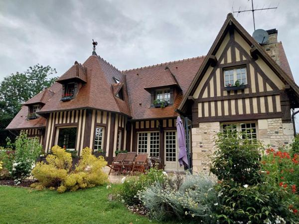 Propriété de charme, au calme, proche de Moyaux