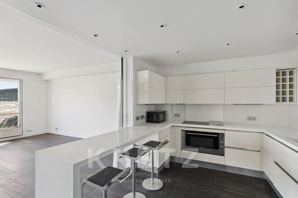 Bel appartement Art Déco plein sud.