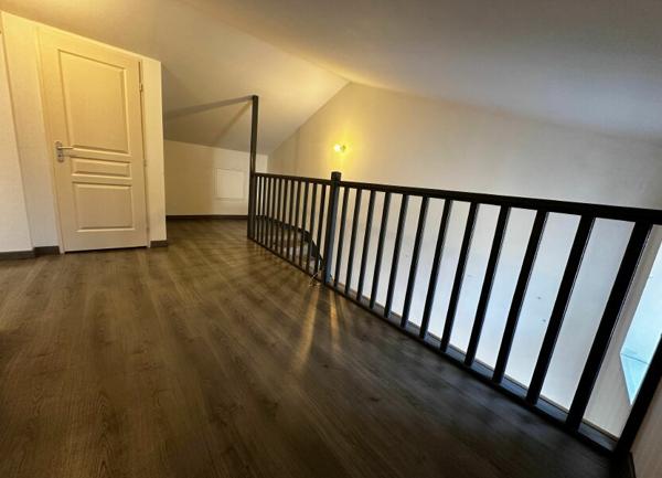 Appartement à louer    4 pièces • 96,90 m2 Lablachère
