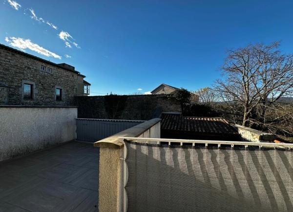 Appartement à louer    4 pièces • 96,90 m2 Lablachère