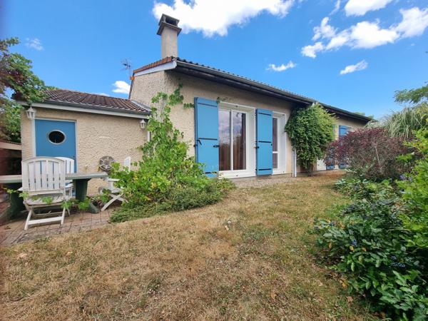 VILLA PLAIN PIED AVEC JARDIN ARBORE IDEAL POUR LES AMOUREUX DE LA NATURE