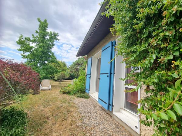 VILLA PLAIN PIED AVEC JARDIN ARBORE IDEAL POUR LES AMOUREUX DE LA NATURE