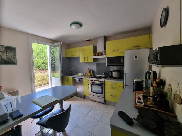 VILLA PLAIN PIED AVEC JARDIN ARBORE IDEAL POUR LES AMOUREUX DE LA NATURE