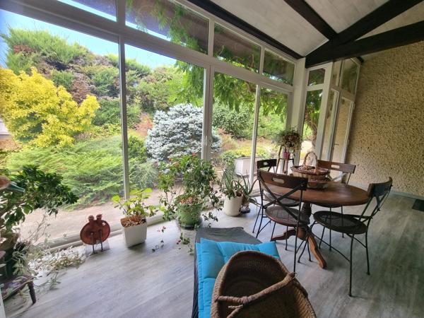 VILLA PLAIN PIED AVEC JARDIN ARBORE IDEAL POUR LES AMOUREUX DE LA NATURE