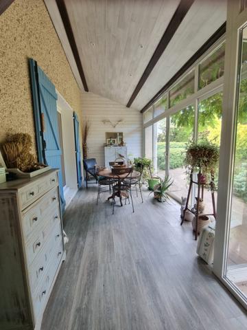 VILLA PLAIN PIED AVEC JARDIN ARBORE IDEAL POUR LES AMOUREUX DE LA NATURE