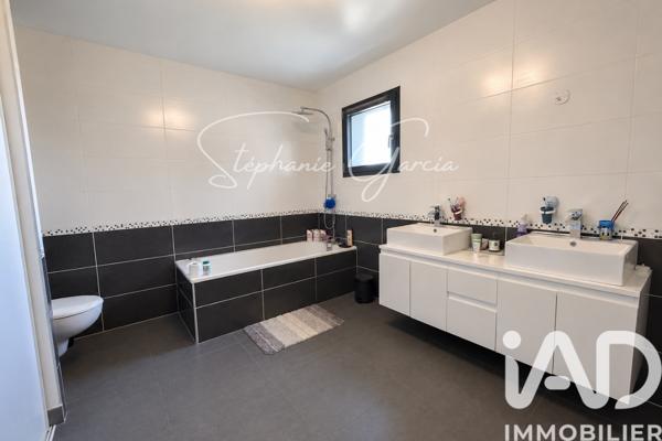 Maison à vendre 5 pièces 158 m² Bourg-lès-Valence