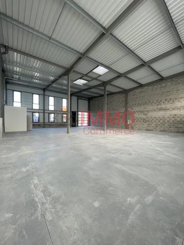 Location / Local Industriel / Bâtiment à Chauray (79180)