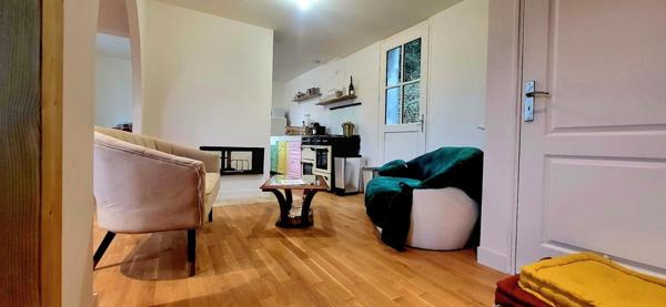 Maison de maître  7 000 m2 de bois .