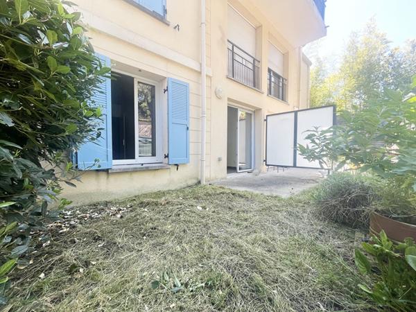 DOURDAN - Proche centre-ville, F2 avec jardin !