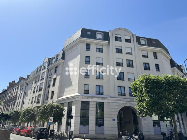 Local Commercial
         3 pièces
        - 88 m² 501 975 € *