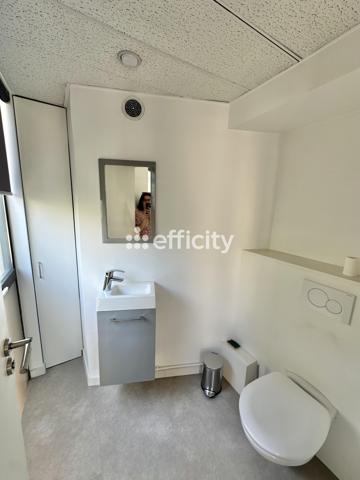 Local Commercial
         3 pièces
        - 88 m² 501 975 € *