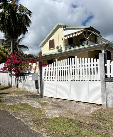 Location Appartement67,07 m² - 2 Pièces - SAINTE ANNE (97180)