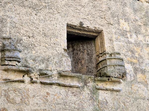 Belles pierres à rénover avec beau potentiel de 300m², CONDOM 32100