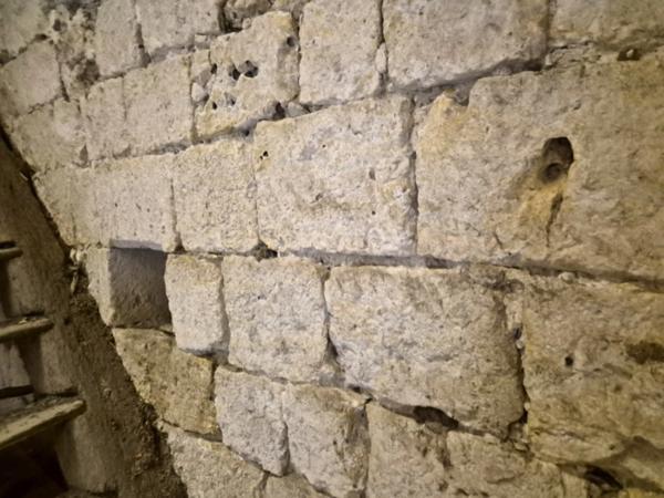 Belles pierres à rénover avec beau potentiel de 300m², CONDOM 32100