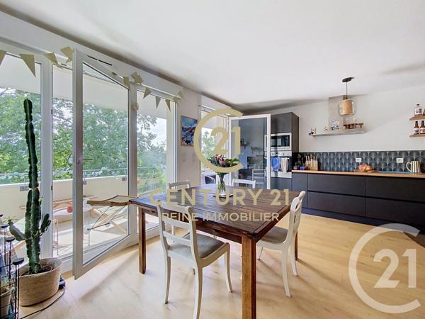 Appartement F3 à vendre  3 pièces - 68 m 2   RENNES  - 35