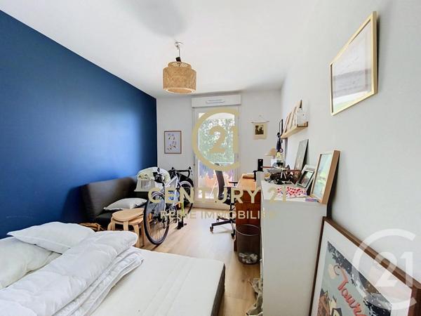 Appartement F3 à vendre  3 pièces - 68 m 2   RENNES  - 35