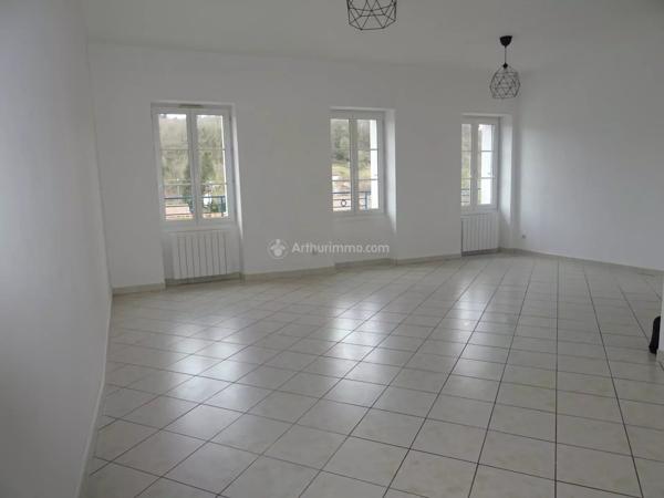 Location Appartement 4 pièces 108 m2 à Châtonnay