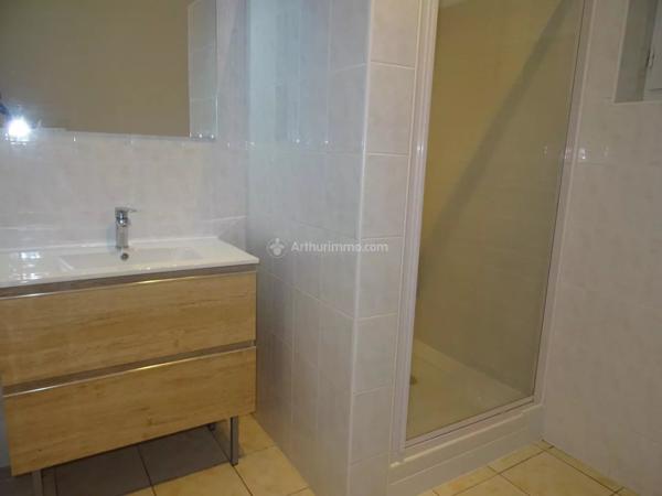 Location Appartement 4 pièces 108 m2 à Châtonnay