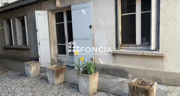 À vendre Local commercial 54.1 m² - Avignon 84000