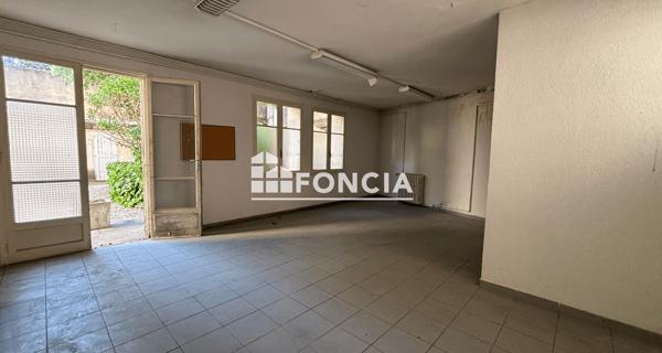 À vendre Local commercial 54.1 m² - Avignon 84000