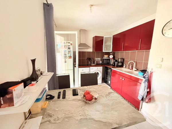 Appartement à vendre  2 pièces - 41,30 m 2   GARONS  - 30