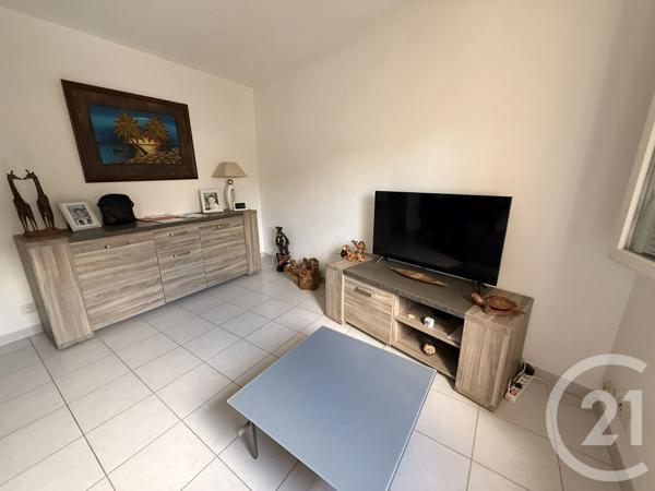 Appartement à vendre  2 pièces - 41,30 m 2   GARONS  - 30