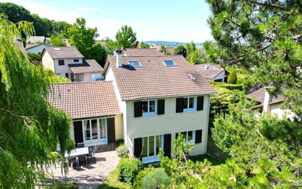 Maison à vendre    7 pièces • 159,08 m2 Aigremont