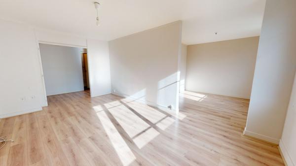 419 (Appartement A louer) : Appartement BOUGIVAL 4 pièce(s) 72,15m2 - 1 452.42 € CC