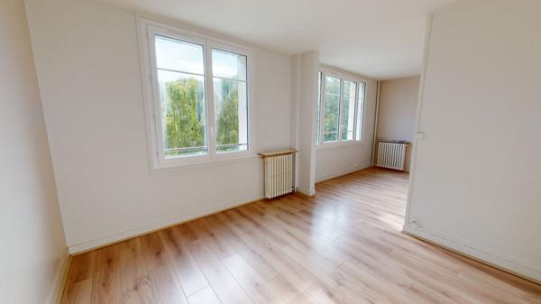 419 (Appartement A louer) : Appartement BOUGIVAL 4 pièce(s) 72,15m2 - 1 452.42 € CC