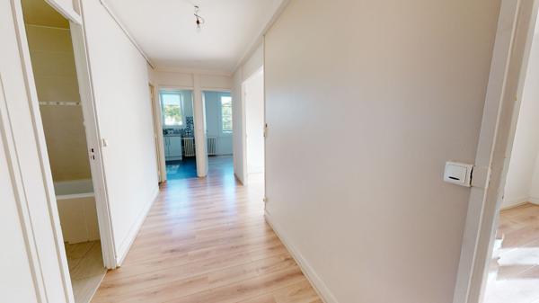 419 (Appartement A louer) : Appartement BOUGIVAL 4 pièce(s) 72,15m2 - 1 452.42 € CC
