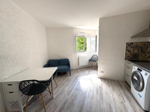 Appartement à louer 2 pièces AIRE SUR L'ADOUR (40)