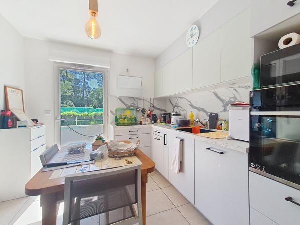 Appartement-toit d'exception : 88 m² de plain-pied, terrasse 85 m², esprit maison