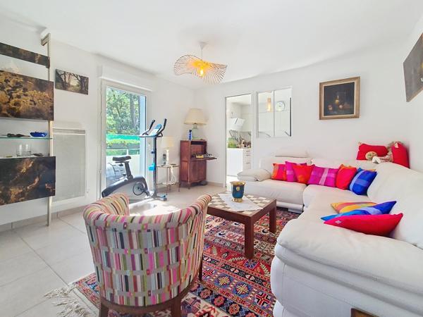 Appartement-toit d'exception : 88 m² de plain-pied, terrasse 85 m², esprit maison